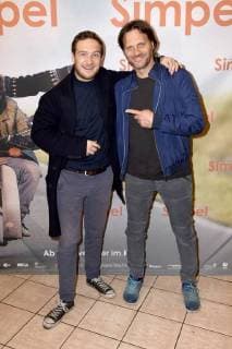 Frederick Lau und Markus Goller bei der Premiere des Kinofilms Simpel im Filmtheater Sendlinger Tor. München, 06.11.2017