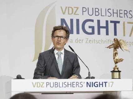Preistraeger Markus Mosa (EDEKA) bei Publisher s Night 2017 in der Telekom Hauptstadtrepraesentanz Berlin.
