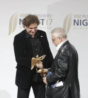 Laudator Dr. Ilko-Sascha Kowalczuk, Preistraeger Wolf Biermann bei Publisher s Night 2017 in der Telekom Hauptstadtrepraesentanz Berlin.