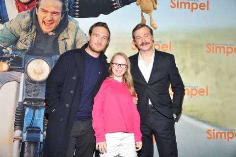 Frederick Lau, Neele Buchholz, David Kross Ankunft der Darsteller zur Premiere von SIMPEL im Filmtheater am Frriedrichshain in Berlin am 06.11.2017