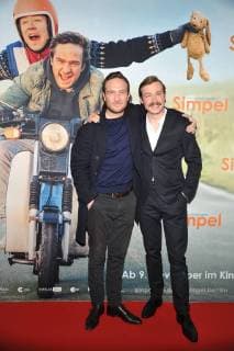 Frederick Lau, David Kross Ankunft der Darsteller zur Premiere von SIMPEL im Filmtheater am Frriedrichshain in Berlin am 06.11.2017