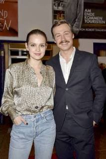 Emilia Schüle und David Kross bei der Premiere des Kinofilms Simpel im Filmtheater am Friedrichshain. Berlin, 07.11.2017
