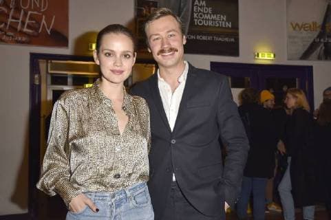 Emilia Schüle und David Kross bei der Premiere des Kinofilms Simpel im Filmtheater am Friedrichshain. Berlin, 07.11.2017