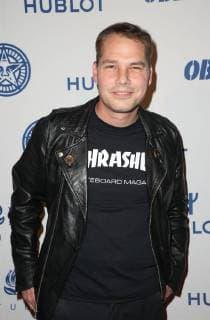 LOS ANGELES CA NOVEMBER 7 Shepard Fairey at Photo Op For Hulu s Obey Giant at the The Theatre at Ace Hotel in Los Angeles California on November 7 2017 Copyright: xFayexSadoux