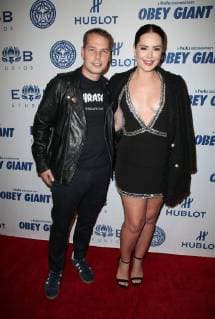 LOS ANGELES CA NOVEMBER 7 Shepard Fairey Beau Dunn at Photo Op For Hulu s Obey Giant at the The Theatre at Ace Hotel in Los Angeles California on November 7 2017 Copyright: xFayexSadoux