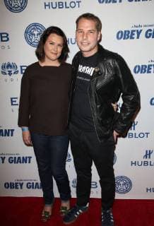 LOS ANGELES CA NOVEMBER 7 Jennifer Howell Shepard Fairey at Photo Op For Hulu s Obey Giant at the The Theatre at Ace Hotel in Los Angeles California on November 7 2017 Copyright: xFayexSadoux