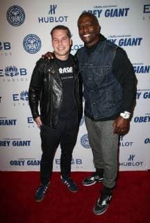 LOS ANGELES CA NOVEMBER 7 Shepard Fairey Terry Crews at Photo Op For Hulu s Obey Giant at the The Theatre at Ace Hotel in Los Angeles California on November 7 2017 Copyright: xFayexSadoux