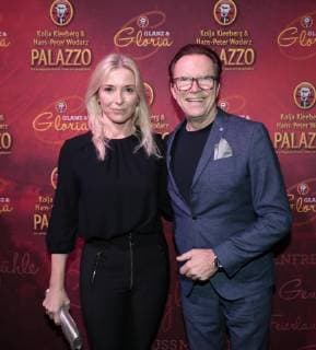 Gesine und Wolfgang Lippert bei der Palazzo-Premiere Glanz und Gloria im Spiegelpalast in der Hertzallee Bahnhof Zoo Berlin.