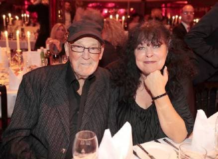 Herbert Koefer, Ehefrau Heike bei der Palazzo-Premiere Glanz und Gloria im Spiegelpalast in der Hertzallee Bahnhof Zoo Berlin.