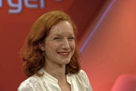Berühmte Feministinnen, Teresa Bücker Maischberger am 08. 11.17. Das Thema der Sendung: Sexuelle Nötigung, Lügen, Vorurteile - Männer unter Generalverdacht. Teilnehmer: Hannes Jaenicke (Schauspieler), Marlene Lufen (Fernsehmoderatorin), Anja Keinath (ehemalige Frauenbeauftragte), Gisela Friedrichsen (Gerichtsreporterin) und Teresa Bücker (Netzaktivistin und Feministin). Im Bild Teresa Bücker. Köln Nordrhein-Westfalen Deutschland *** Maischberger at 08 11 17 the Theme the Consignment sexual Coercion Lies Prejudices Men under Suspicion Participants Hannes Jaenicke Actor Marlene Lufen TV presenter Anja Keinath former Women u0026 39;s Representatives Gisela Friedrichsen Court reporter and Teresa Bücker Netzaktivistin and Feminist in Picture Teresa Bücker Cologne North Rhine Westphalia Germany