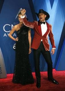 Tim McGraw and Faith Hill arrive for the 51st Annual Country Music Association Awards on November 8, 2017 at the Bridgestone Arena in Nashville.  NAS20171108244 JOHNxSOMMERSxII