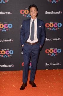 LOS ANGELES CA NOVEMBER 08 Benjamin Bratt arriving at Disney Pixar s Coco premiere at El Capitan Theatre on November 8 2017 in Los Angeles California Copyright: xDavidxEdwardsx