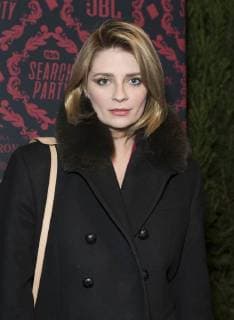 Search Party Staffelpremiere in New York USA: TBS premiere season 2 Search Mischa Barton attends season 2 premiere of Search Party at Public New York New York United States Public  LevxRadin