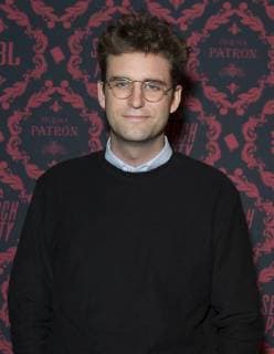 Search Party Staffelpremiere in New York USA: TBS premiere season 2 Search John Reynolds attends season 2 premiere of Search Party at Public New York New York United States Public  LevxRadin