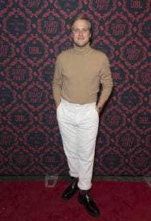 Search Party Staffelpremiere in New York USA: TBS premiere season 2 Search John Early attends season 2 premiere of Search Party at Public New York New York United States Public  LevxRadin