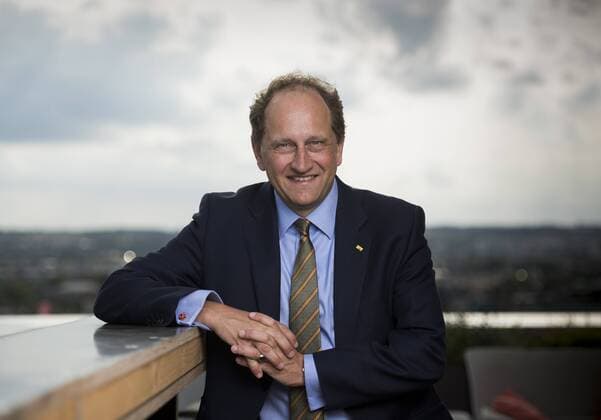 Alexander Graf Lambsdorff (FDP), Vizepräsident des EU-Parlaments, aufgenommen am Dienstag (22.08.2017) auf dem Dach vom Haus der Presse in Dresden. *** Alexander Graf Lambsdorff FDP Vice-President the EU Parliament Date at Tuesday 22 08 2017 on the Roof of House the Press in Dresden RM001