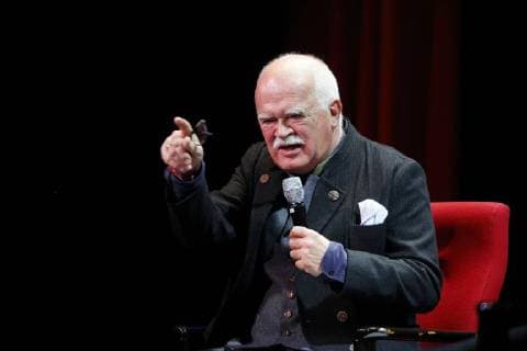 GER, Berlin,20171109, Peter Gauweiler ( deutscher Rechtsanwalt und ehemaliger CSU Politiker) in der Urania bei einer Lesung mit Sahra Wagenknecht ( deutsche Volkswirtin, Publizistin und Politikerin, der Linken) Buchtitel: Couragiert gegen den Strom Über Goethe, die macht und die Zukunft *** ger Berlin Peter Gauweiler German Lawyer and former CSU Politicians in the Urania at a Reading with Sahra Wagenknecht German Economist Publicist and Politician the left Titles courageous against the Stream above Goethe the makes and the Future