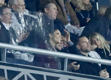 Crown Prince Crown Prince Victoria and Prince Daniel sat on the VIP stands Swedish national team in football, World Cup playoff between Sweden-Italy 1-0, Friends Arena, Stockholm, 2017-11-10 Victoria de Suede;Daniel Westling Stockholm Sweden  560484
