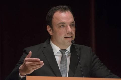 Kulturpreis Deutsche Sprache 2017 Begrüßte mit einem Grußwort in der Stadthalle Kassels: Oberbürgermeister Christian Geselle (SPD) - Der Kulturpreis Deutsche Sprache 2017 wurde am 11.11.2017 im Kongresspalais in Kassel verliehen. Kassel Hessen Deutschland Kongresspalais