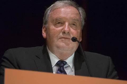 Kulturpreis Deutsche Sprache 2017 Laudatio auf den Preisträger Norbert Lammert: Prof. Dr. Günter Blamberger - Der Kulturpreis Deutsche Sprache 2017 wurde am 11.11.2017 im Kongresspalais in Kassel verliehen. Kassel Hessen Deutschland Kongresspalais
