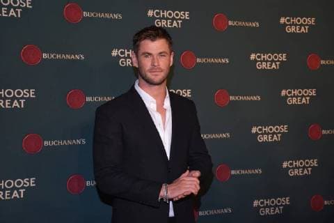 November 11, 2017 - Mexico City, Mexico, Mexico - Actor Chris Hemsworth attends at red carpet to promote the Buchanan s Whiskey at Foto Museo Cuatro Caminos on November 12, 2017 in Mexico City, Mexico Mexico City Mexico  - ZUMAn230 20171111_zaa_n230_709 Copyright: xCarlosxTischlerx