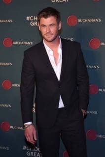 November 11, 2017 - Mexico City, Mexico, Mexico - Actor Chris Hemsworth attends at red carpet to promote the Buchanan s Whiskey at Foto Museo Cuatro Caminos on November 12, 2017 in Mexico City, Mexico Mexico City Mexico  - ZUMAn230 20171111_zaa_n230_712 Copyright: xCarlosxTischlerx