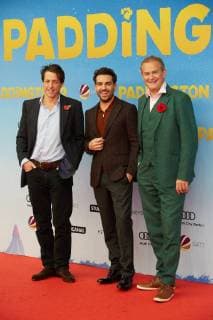 Hugh Grant, Elyas M Barek und Hugh Bonneville - Deutschlandpremiere von PADDINGTON 2 in Berlin am 12.11.2017. Premiere PADDINGTON 2