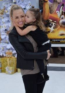 Actress Jessica Hall and her daughter Sophie Carlson attend the premiere of the animated motion picture The Star at the Regency Village Theatre in the Westwood section of Los Angeles on November 12, 2017. Storyline: A small but brave donkey and his animal friends become the unsung heroes of the first Christmas.  LAP20171121223 JIMxRUYMEN