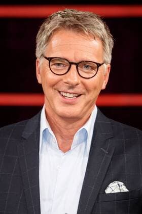 MDR - Riverboat. Moderator Jörg Pilawa anläßlich der Aufzeichnung der MDR - Talkshow Riverboat am 13.11.2017 im Studio 3 der Mediacity Leipzig.