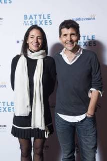 Thomas Sotto et Stephanie Tortorici redactrice de Tennis Magazine CELEBRITES Avant Premiere Battle of the Sexes Paris 14 11 2017 JBAutissier Panoramic 