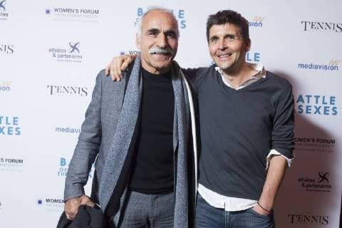 Mansour Bahrami et Thomas Sotto CELEBRITES Avant Premiere Battle of the Sexes Paris 14 11 2017 JBAutissier Panoramic 