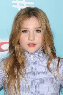 Ella Anderson at the Premiere of Lionsgate s Wonder held at the Regency Village Theatre in Westwood, CA, November 11, 2017.  Copyright: xJosephxMartinezx 33477_018JM