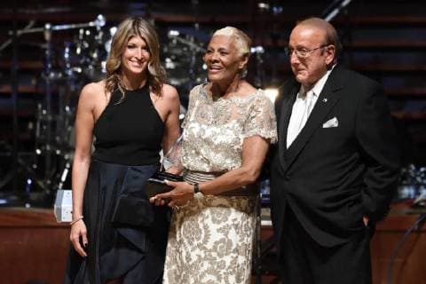 November 14, 2017 - Philadelphia, Pennsylvania, U.S - Board Chair, NINA C TINARI SCHULSON, and CLIVE DAVIS, presents DIONNE WARWICK, with the 2017 Marian Anderson Award at the Marian Anderson Award Gala held at the Kimmel Center in Philadelphia PA The Marian Anderson Award was created to honor and celebrate world-renowned artists for their artistic work and talents, as well as their philanthropic contributions to society. It is named in memory of culture-changing vocalist and distinguished Philadelphian, Marian Anderson. Philadelphia U.S. - ZUMArf1_ 20171114_zaf_rf1_028 Copyright: xRickyxFitchettx