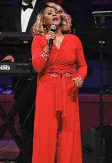 November 14, 2017 - Philadelphia, Pennsylvania, U.S - R&B legend, DARLENE LOVE, performing at the Marian Anderson Award Gala held at the Kimmel Center in Philadelphia PA The Marian Anderson Award was created to honor and celebrate world-renowned artists for their artistic work and talents, as well as their philanthropic contributions to society. It is named in memory of culture-changing vocalist and distinguished Philadelphian, Marian Anderson. Philadelphia U.S. - ZUMArf1_ 20171114_zaf_rf1_022 Copyright: xRickyxFitchettx