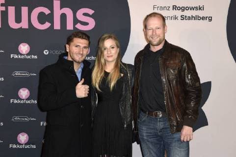 Flamur Aljiji, Melina Hess und Hubertus Geller bei der Premiere des Kinofilms Fikkefuchs im Kino International. Berlin, 14.11.2017