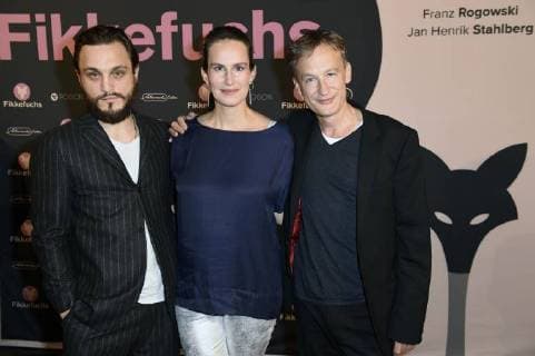 Franz Rogowski, Saralisa Volm und Jan Henrik Stahlberg bei der Premiere des Kinofilms Fikkefuchs im Kino International. Berlin, 14.11.2017