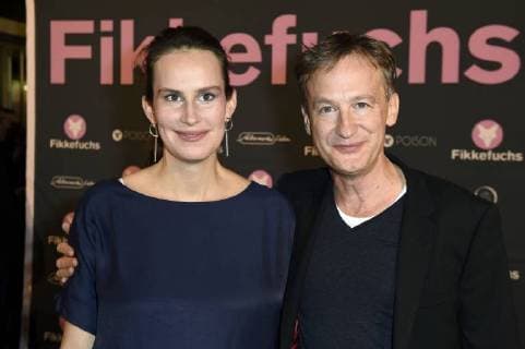Saralisa Volm und Jan Henrik Stahlberg bei der Premiere des Kinofilms Fikkefuchs im Kino International. Berlin, 14.11.2017