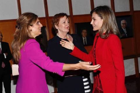14-11-2017 Mexico Queen Letizia and President of International Union against Cancer Sanchia Aranda (C) next to Jordanian Princess Dina Mired (L) before their meeting in Mexico City on occasion of the World Summit of Leaders Against Cancer.  Copyright: xPPE xTHORTONx