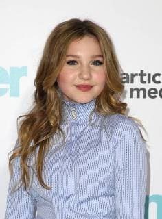 WESTWOOD CA NOVEMBER 14 Ella Anderson at Premiere Of Lionsgate s Wonder on November 14 2017 at the Regency Village Theatre in Westwood California Copyright: xFayexSadoux