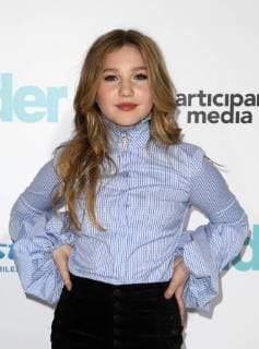 WESTWOOD CA NOVEMBER 14 Ella Anderson at Premiere Of Lionsgate s Wonder on November 14 2017 at the Regency Village Theatre in Westwood California Copyright: xFayexSadoux