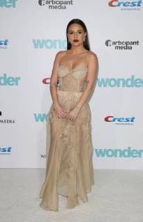 WESTWOOD CA NOVEMBER 14 Bea Miller at Premiere Of Lionsgate s Wonder on November 14 2017 at the Regency Village Theatre in Westwood California Copyright: xFayexSadoux