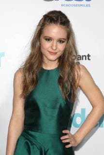 WESTWOOD CA NOVEMBER 14 Izabela Vidovic at Premiere Of Lionsgate s Wonder on November 14 2017 at the Regency Village Theatre in Westwood California Copyright: xFayexSadoux