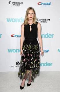 WESTWOOD CA NOVEMBER 14 Erika McKitrick at Premiere Of Lionsgate s Wonder on November 14 2017 at the Regency Village Theatre in Westwood California Copyright: xFayexSadoux