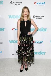 WESTWOOD CA NOVEMBER 14 Erika McKitrick at Premiere Of Lionsgate s Wonder on November 14 2017 at the Regency Village Theatre in Westwood California Copyright: xFayexSadoux