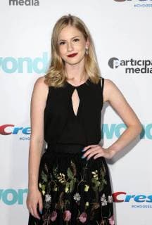 WESTWOOD CA NOVEMBER 14 Erika McKitrick at Premiere Of Lionsgate s Wonder on November 14 2017 at the Regency Village Theatre in Westwood California Copyright: xFayexSadoux