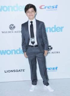 November 14, 2017 - Westwood, CA, U.S. - 14 November 2017 - Westwood, California - Bryce Gheisar. Wonder Los Angeles Premiere held at The Regency Village Theater in Westwood. Photo Credit: AdMedia Westwood U.S. - ZUMAa123 20171114_zaa_a123_405 Copyright: xBirdiexThompsonx