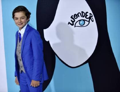 Noah Jupe arrives for the premiere of Wonder at the Regency Village Theatre in Los Angeles on November 14, 2017.  LAP2017111415 CHRISTINExCHEW