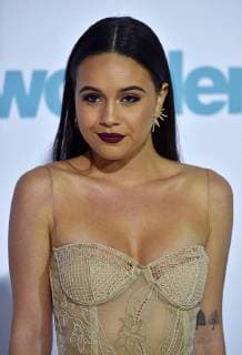 Singer Bea Miller arrives for the premiere of Wonder at the Regency Village Theatre in Los Angeles on November 14, 2017.  LAP2017111438 CHRISTINExCHEW