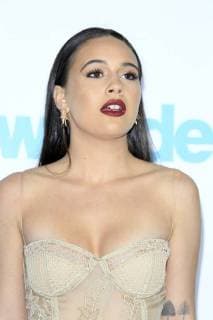 LOS ANGELES - NOV 14: Bea Miller at the Wonder Premiere at the Village Theater on November 14, 2017 in Westwood, CA  Copyright: xHPAx xIPAx xHutchinsxPhotox