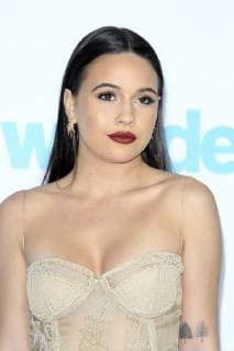 LOS ANGELES - NOV 14: Bea Miller at the Wonder Premiere at the Village Theater on November 14, 2017 in Westwood, CA  Copyright: xHPAx xIPAx xHutchinsxPhotox